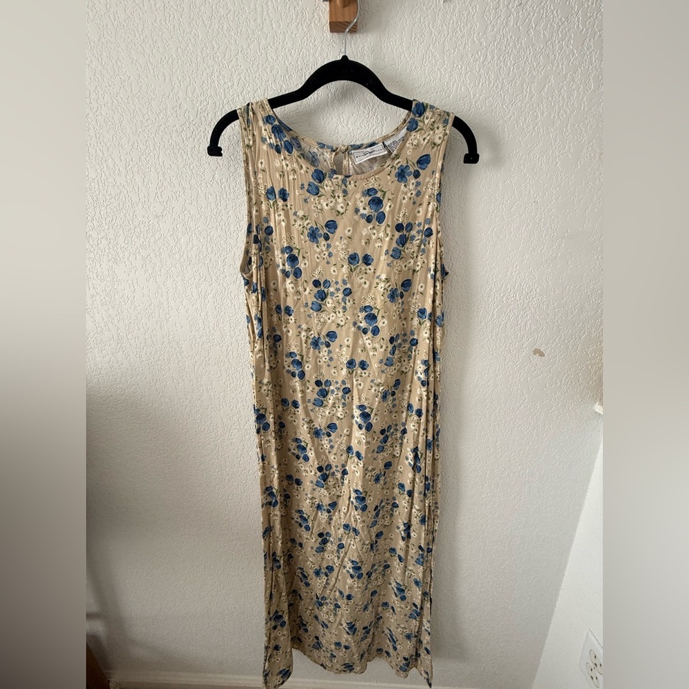 Vintage Sleeveless Beige Floral Maxi Dress with Blue Flowers